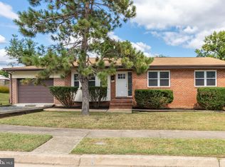 813 Smoke Tree Rd, Baltimore, MD 21208