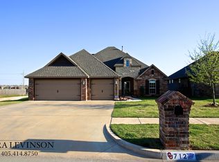 712 Carol Ann Pl, Moore, OK 73160