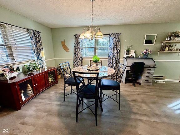 5th image of 405 Greenacres Dr