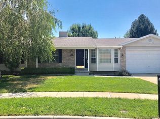 366 E Annalyn Cir, Sandy, UT 84070