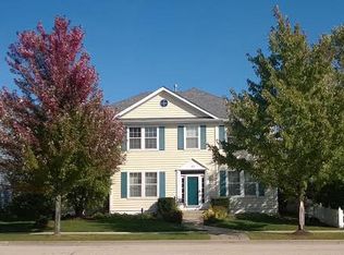 350 Donnelley Place, Vernon Hills, IL 60061