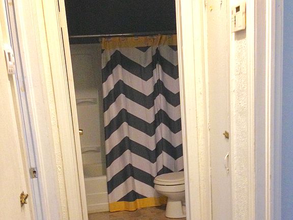 Bathroom/Hall