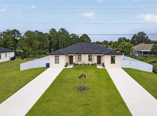 909/911 Homestead Rd S, Lehigh Acres, FL 33974