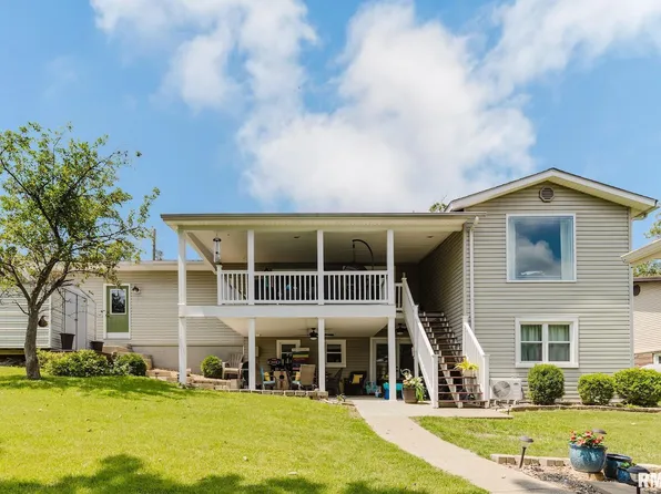 448 Clifty Heights Dr, Marion, IL 62959