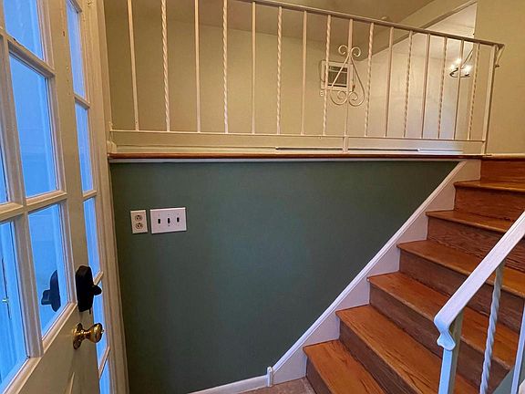 5th image of 1279 W Evergreen Dr