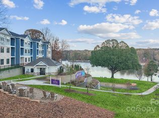 4455 Reed Creek Dr UNIT 302, Sherrills Ford, NC 28673