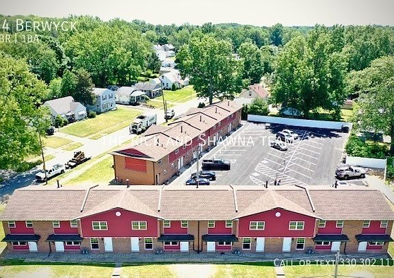3rd image of 34 Berwyck Dr