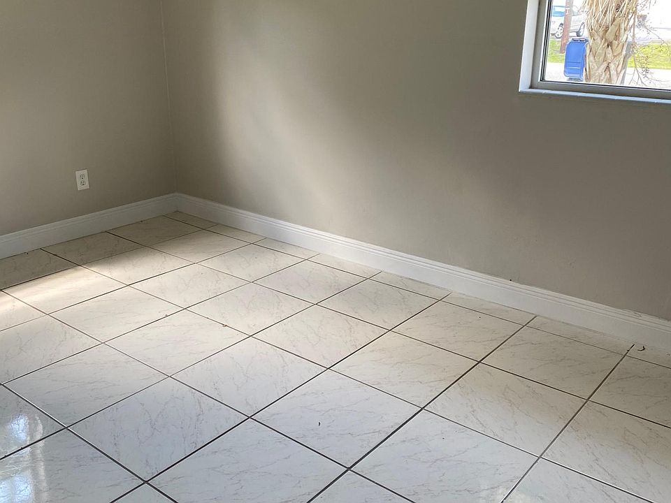 2nd image of 1035 Coletta Dr