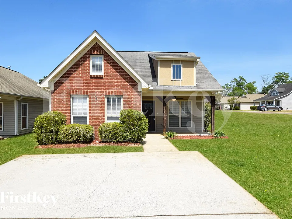 136 Creekstone Trl