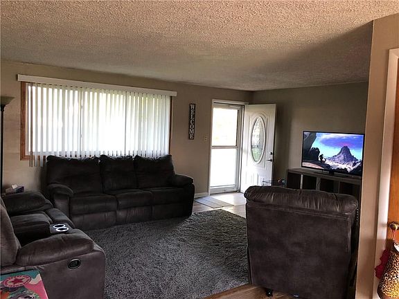 4th image of 413 Ontario Ave