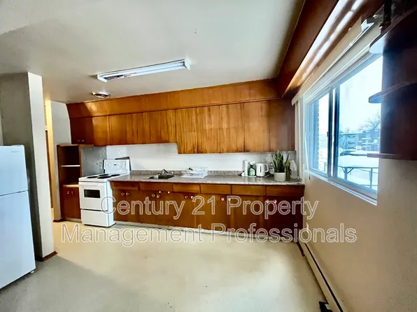 201 124th St NW #11610, Edmonton, AB T5M 0K6