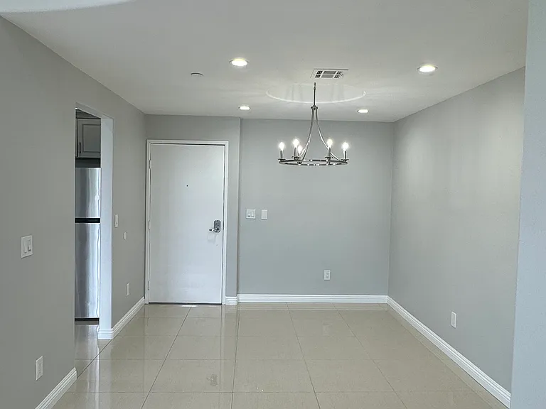 12222 Moorpark St #206 — Photo 6