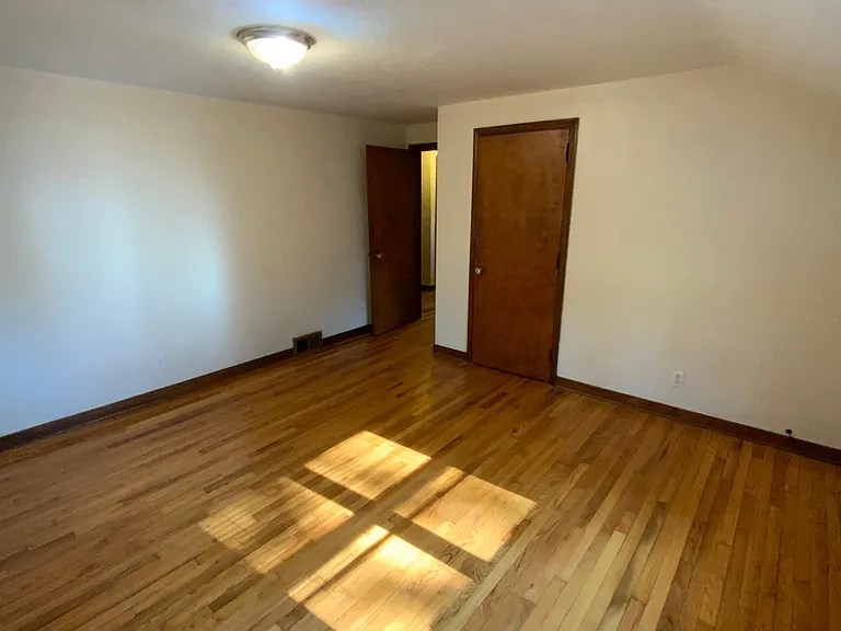 2287 Reis Run Rd — Photo 14