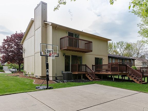 4th image of 25370 Buckminster Dr