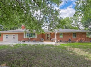 2204 Gambrell St, Greenwood, MO 64034