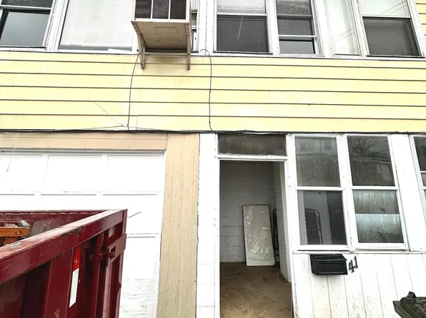 41 Toth Ave, Coatesville, PA 19320