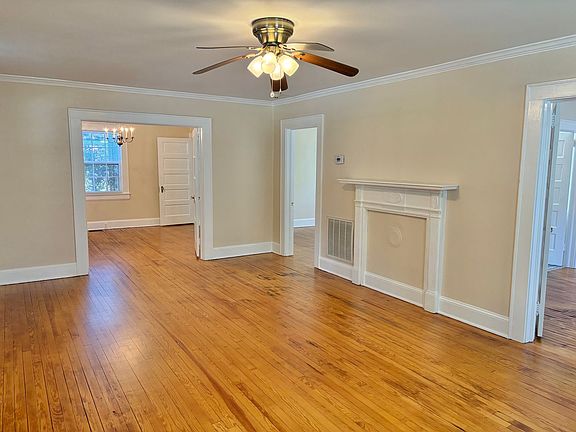 3rd image of 104 S Fort St