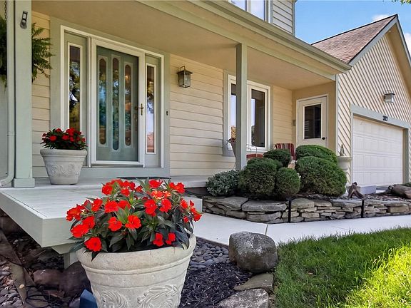 4th image of 322 Montvale Ln