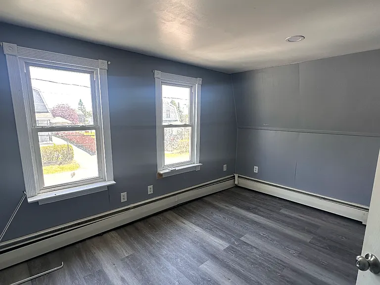 149 N Center St — Photo 4