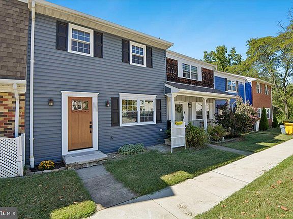 3rd image of 582 Valleywood Rd