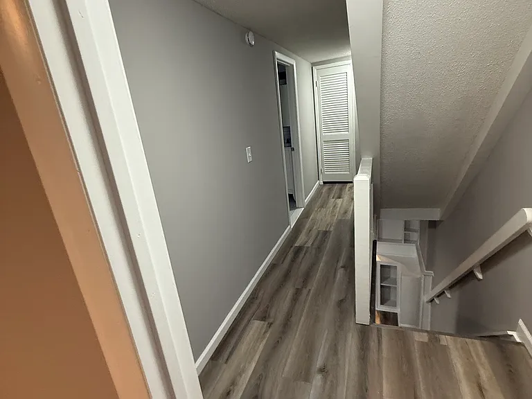 1324 W Norwegian St — Photo 5