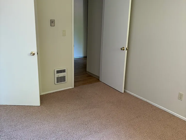 1634 S Kent Des Moines Rd #2 — Photo 7