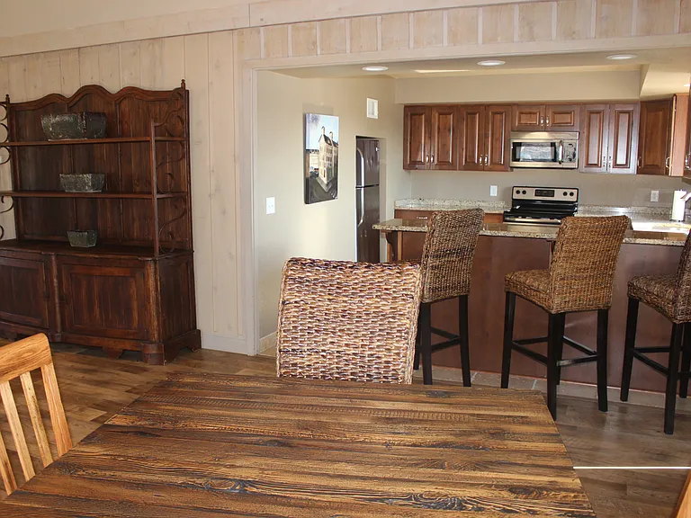 ...with full kitchen and space for up to 30 guests!