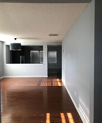 5th image of 4101 Everest Dr