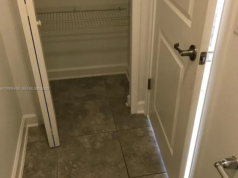 3348 Rodrick Cir — Photo 22