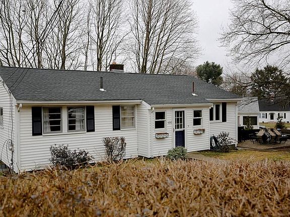 5th image of 44 Lane Dr