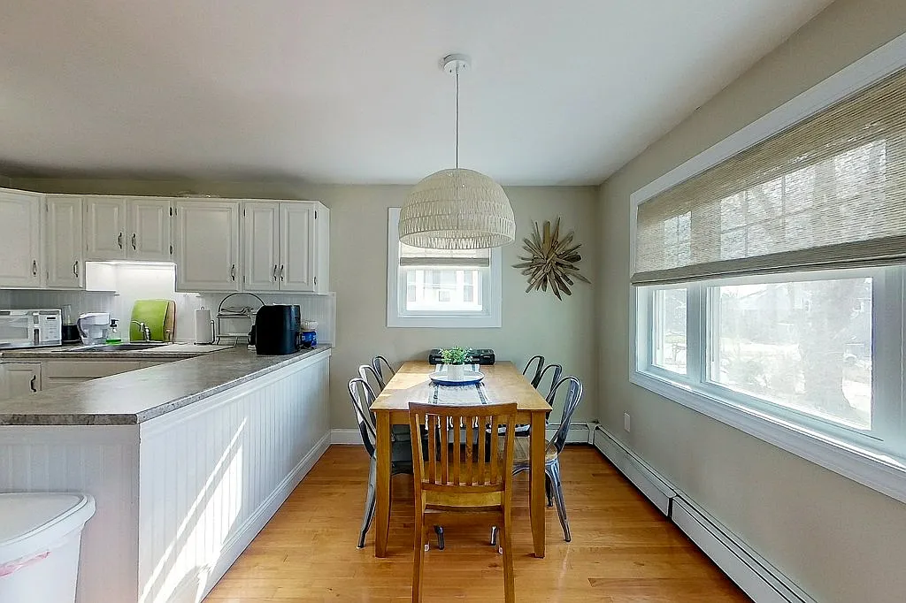 3 bed, 2000 sqft, $3,100 — Photo 4