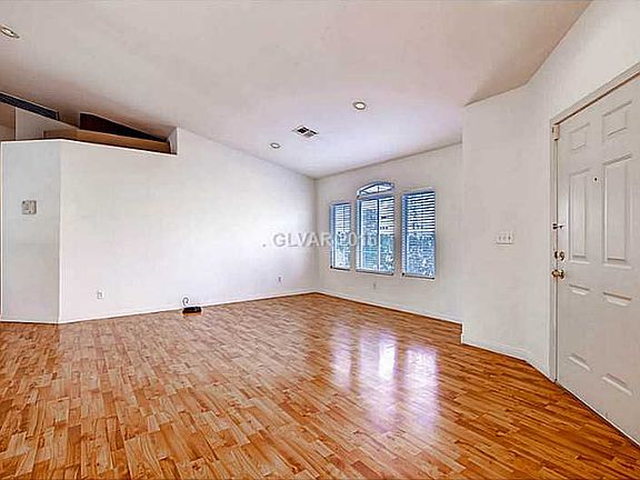 5th image of 8925 Pomona Ct
