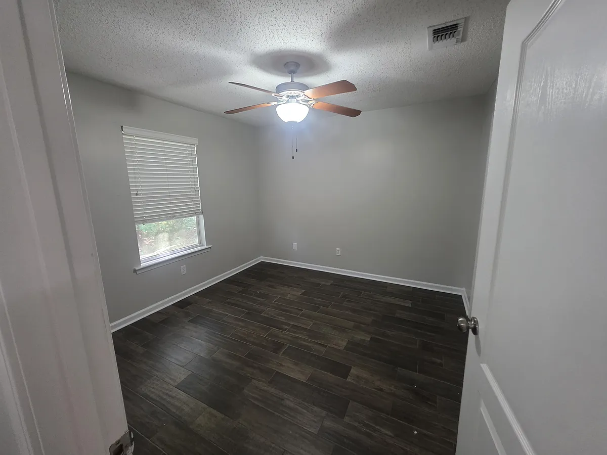 Building Photo - 132 Beaver Dam Rd #132A