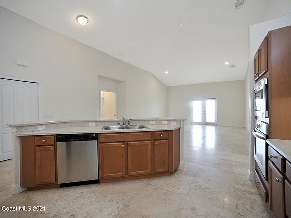 4th image of 117 Lancha Cir APT 201