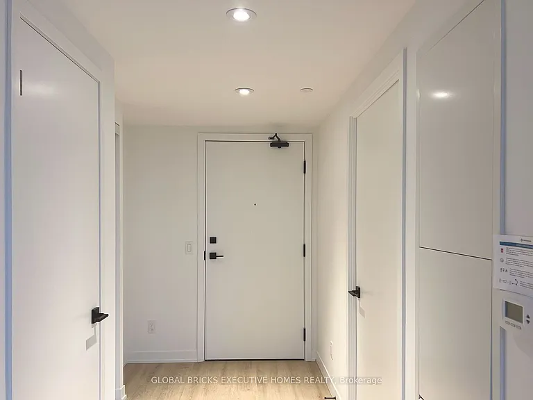 319 Jarvis St #2112 — Photo 4