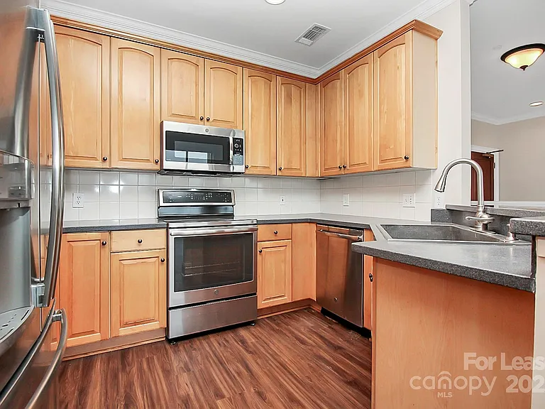 400 N Church St #414 — Photo 15