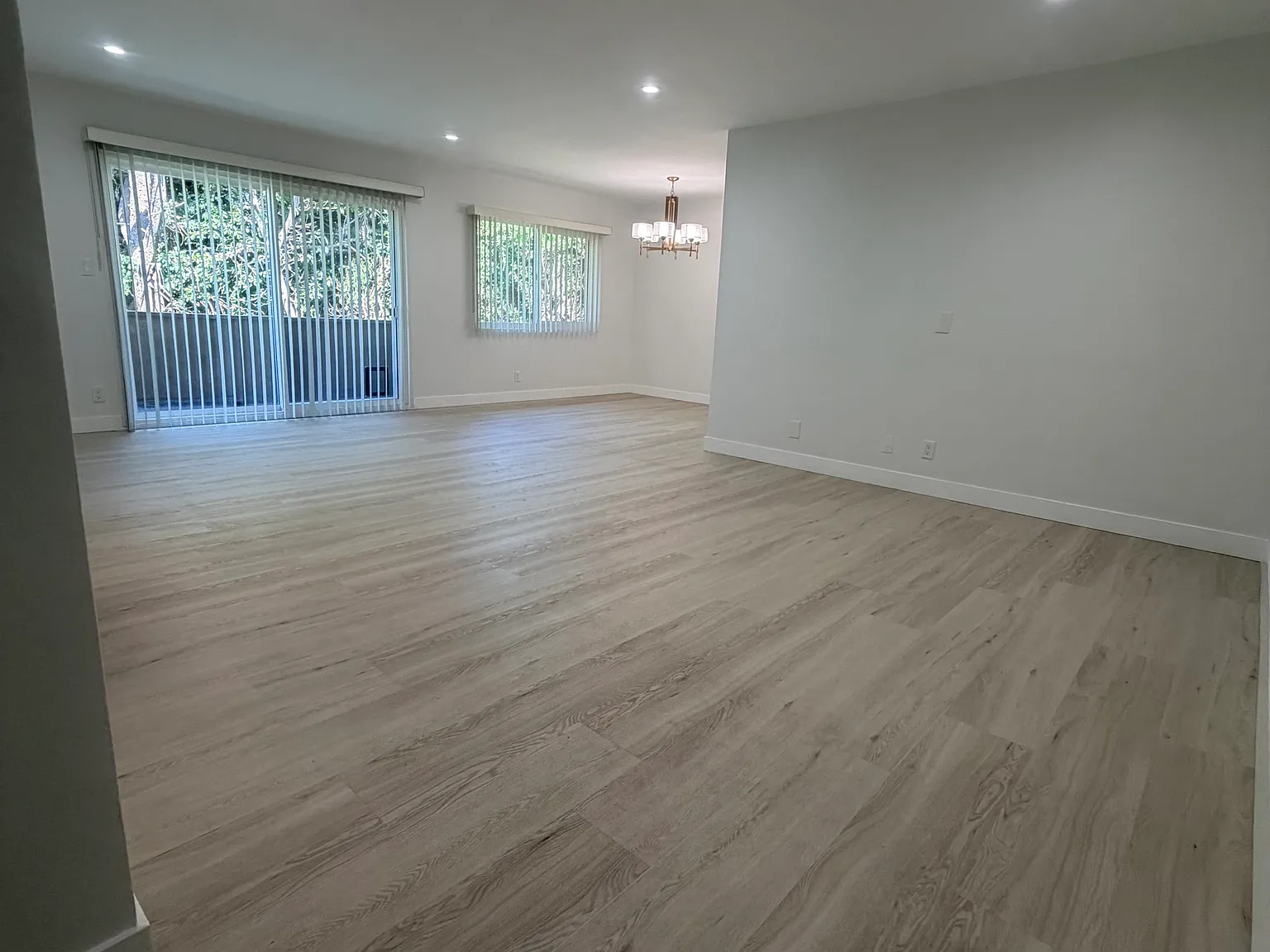2 bed, 1400 sqft, $3,595 — Photo 4