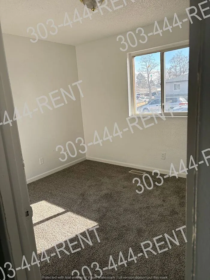 3 bed, 2.0 bath, 1039 sqft, $2,195 — Photo 4