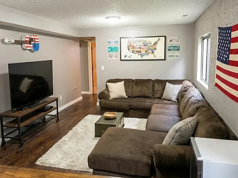6435 Chantilly Pl — Photo 34