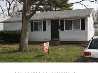 6040 Pinemoor St, Columbus, OH 43229