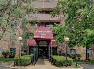 1463 Mercury Dr APT 102, Schaumburg, IL 60193