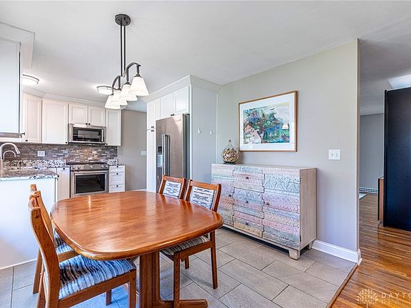3rd image of 123 Upper Hillside Dr