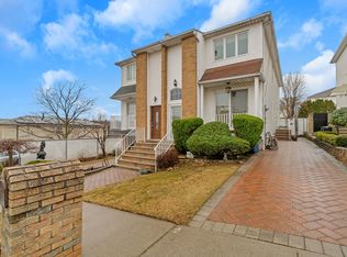75 Hewitt Ave, Staten Island, NY 10301