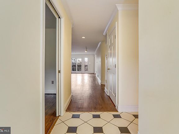 2nd image of 2471 N Wakefield Ct