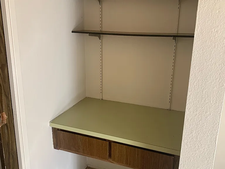 720 Adams St #10 — Photo 12