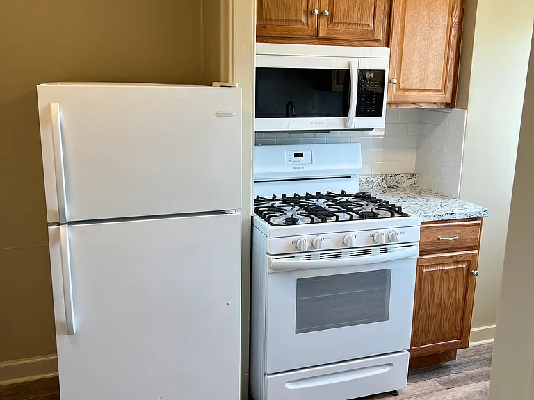 1164 Kenmore Ave #12 — Photo 2