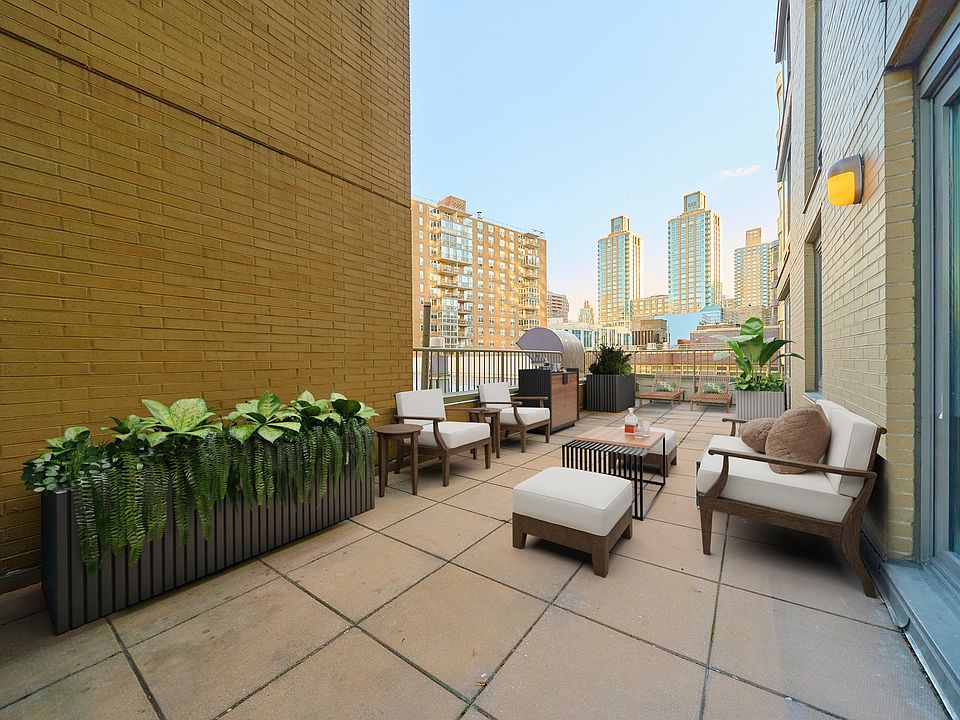 1st image of 160 Riverside Blvd APT 9U