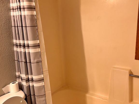 3rd image of 420 W Yukon Dr Unit 7