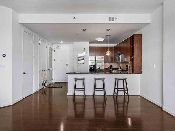 4th image of 711 Cosmopolitan Dr NE Unit 609
