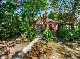 835 NW 7th St, Miami, FL 33136